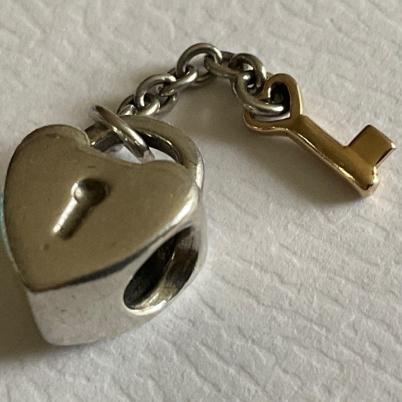 Pandora two tone Key to my Heart charm with 14k gold key - Picture 3 of 6